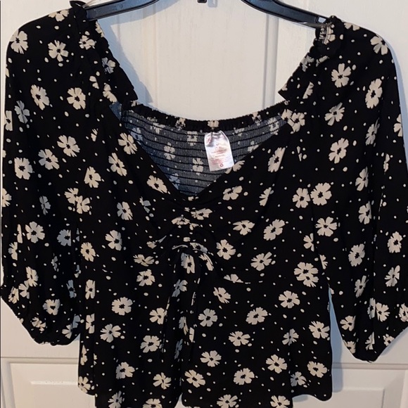 Top - Picture 1 of 4